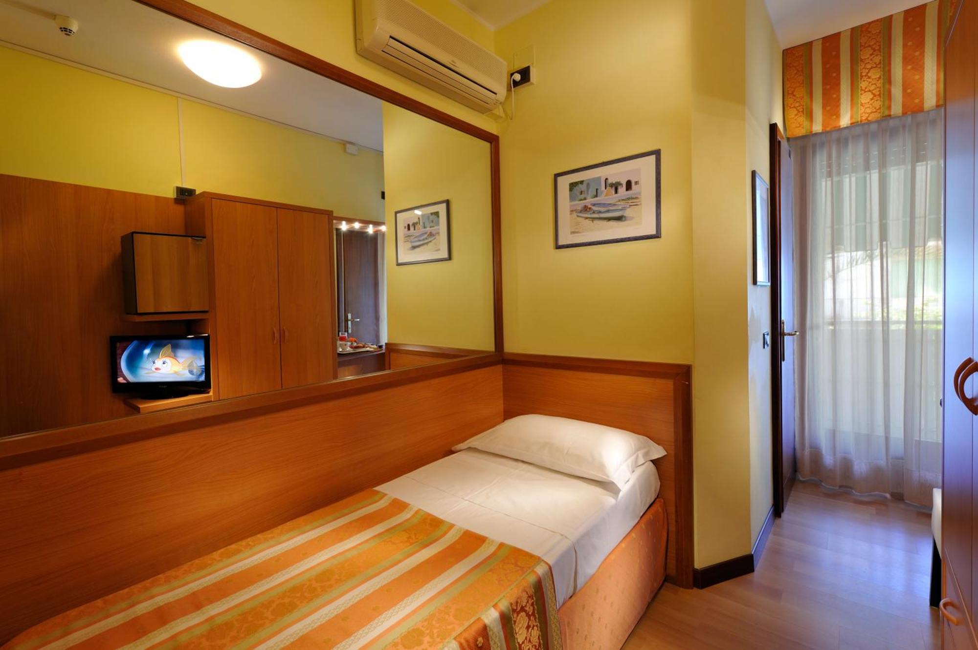 ליגננו סביאדורו Hotel Al Prater מראה חיצוני תמונה