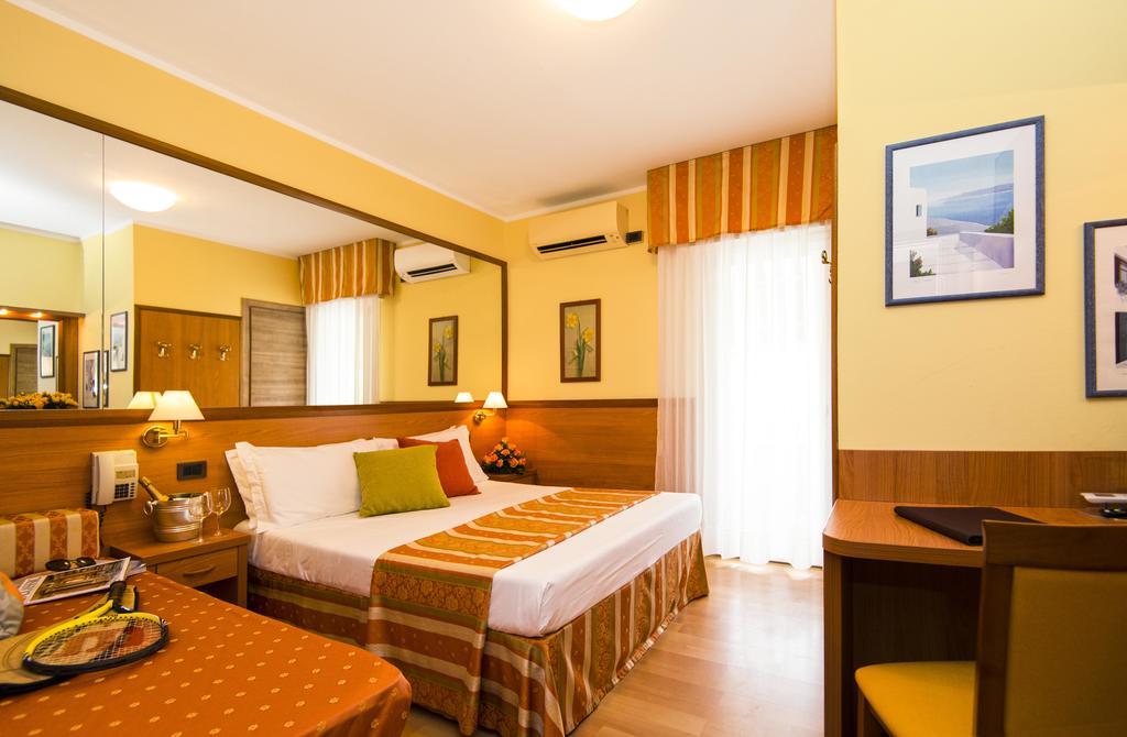 ליגננו סביאדורו Hotel Al Prater מראה חיצוני תמונה