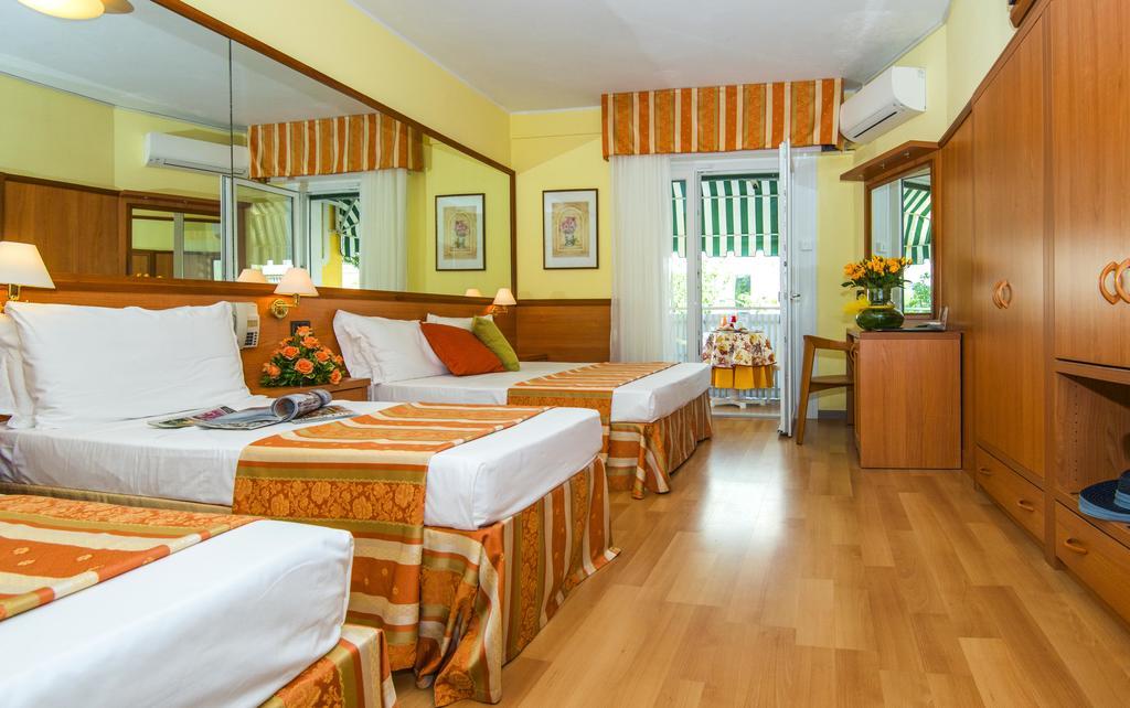 ליגננו סביאדורו Hotel Al Prater מראה חיצוני תמונה