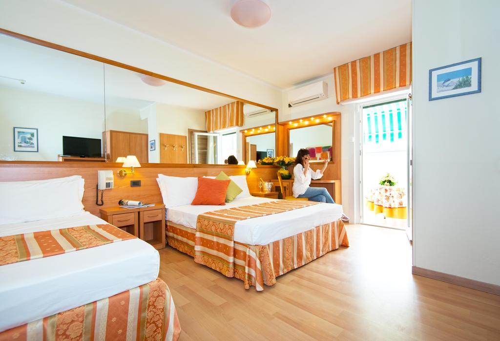 ליגננו סביאדורו Hotel Al Prater מראה חיצוני תמונה