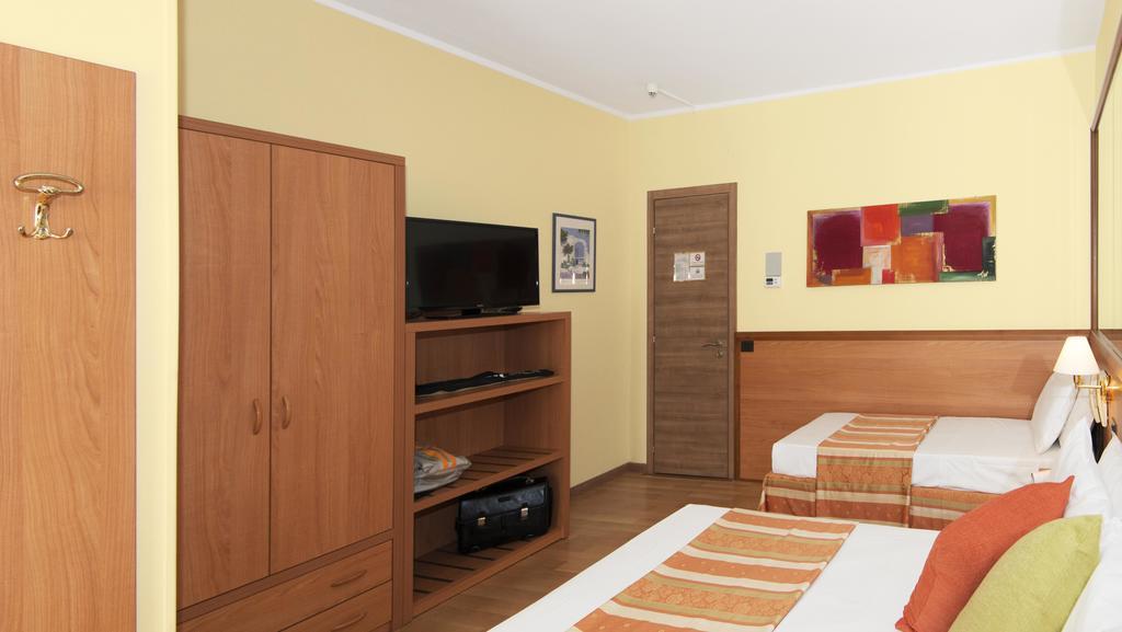 ליגננו סביאדורו Hotel Al Prater מראה חיצוני תמונה