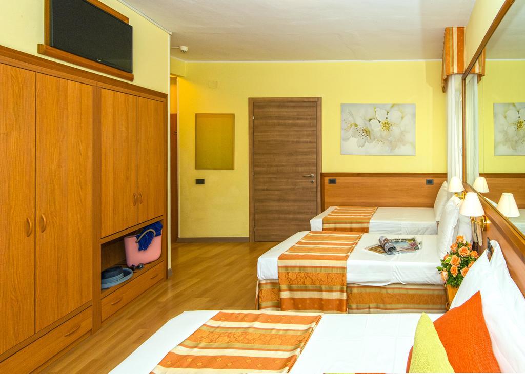 ליגננו סביאדורו Hotel Al Prater מראה חיצוני תמונה