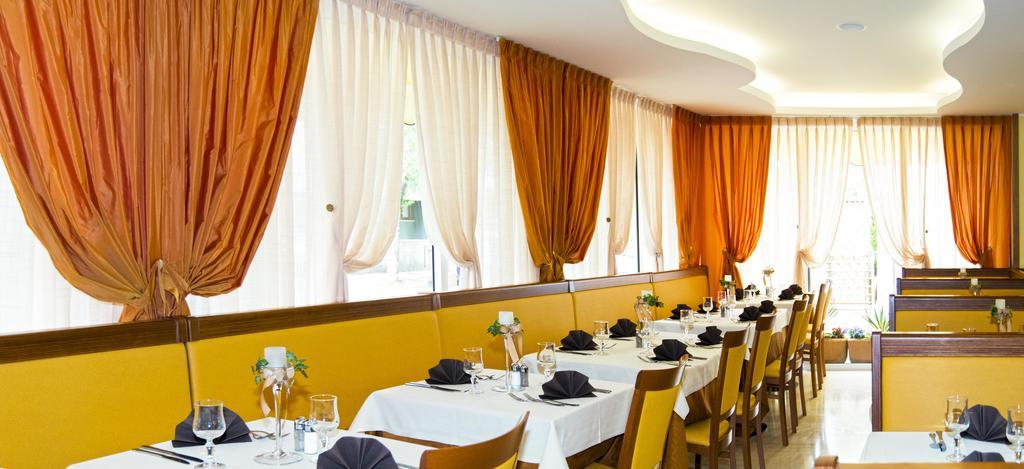ליגננו סביאדורו Hotel Al Prater מראה חיצוני תמונה